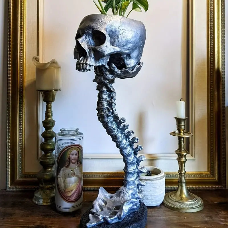 The Spine of the Fallen Captain Statue