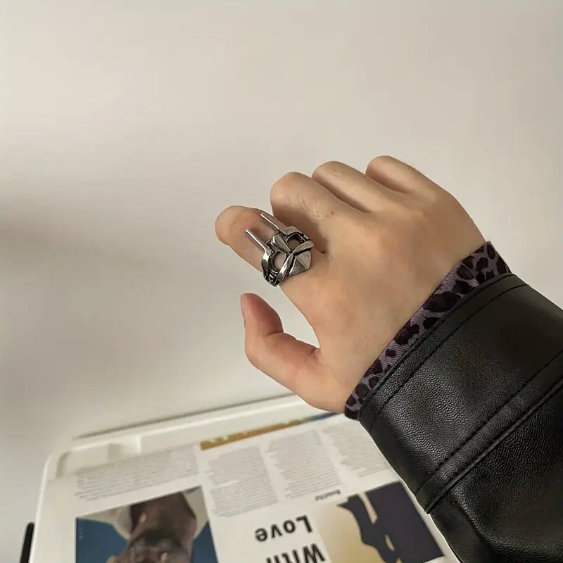 The Mask Ring
